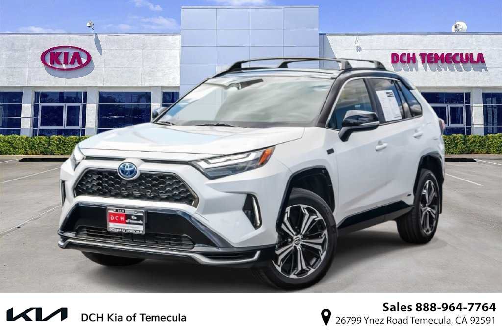 Used 2024 Toyota RAV4 XSE w/ Weather Package AWD/4WD image 1