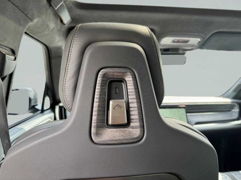 Used 2022 Rivian R1T Adventure image 44