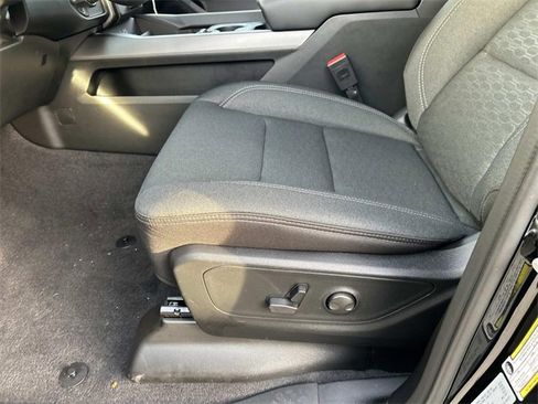 New 2026 RAM 1500 4x4 Crew Cab image 7