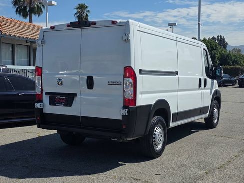 Used 2025 RAM ProMaster 2500 w/ Convenience Group FWD image 5