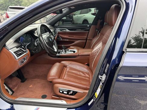 Used 2018 BMW 750i xDrive AWD/4WD image 12