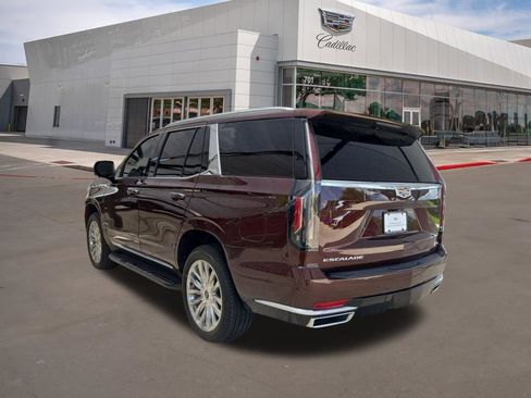 Used 2023 Cadillac Escalade Premium Luxury RWD image 4