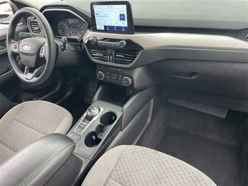 Used 2022 Ford Escape SE image 11