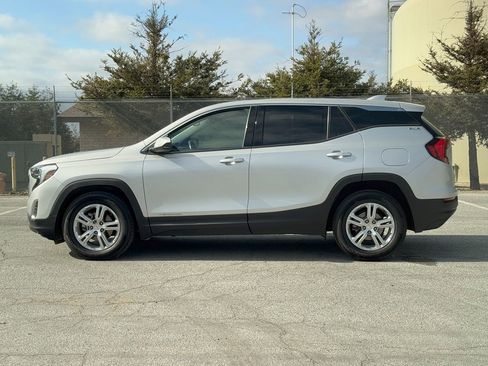 Used 2018 GMC Terrain SLE image 4