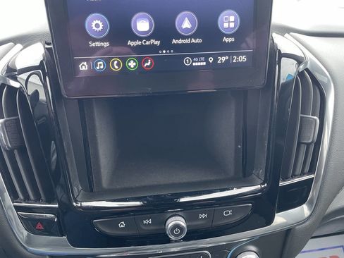 Used 2023 Chevrolet Traverse LT image 24