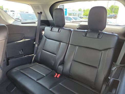 Used 2022 Ford Explorer Limited w/ Equipment Group 301A AWD/4WD image 14