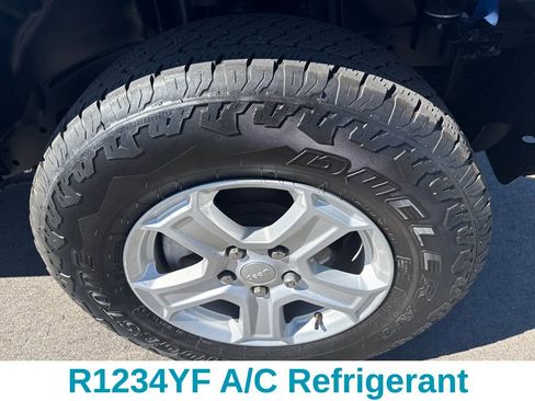 Used 2022 Jeep Wrangler Sport S image 29