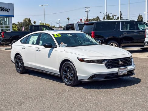 Used 2025 Honda Accord SE image 5