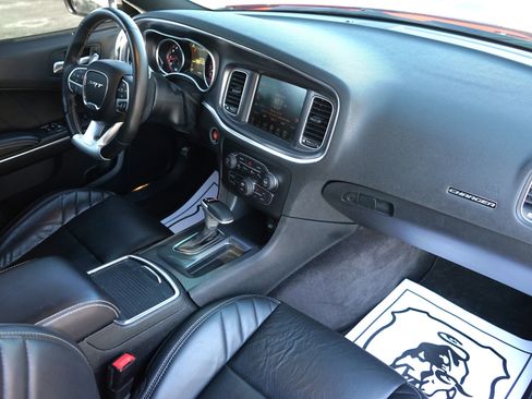 Used 2016 Dodge Charger SRT w/ Harman/Kardon Audio Group image 29