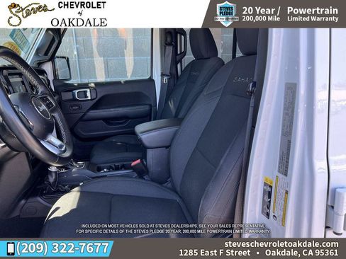 Used 2022 Jeep Wrangler Unlimited Sahara AWD/4WD image 23