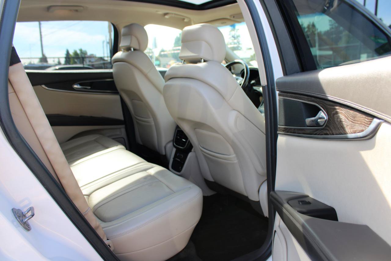 Used 2017 Lincoln MKX Reserve w/ Driver Assistance Package AWD/4WD image 14