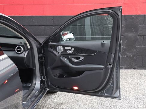 Used 2017 Mercedes-Benz C 300 4MATIC Sedan image 41