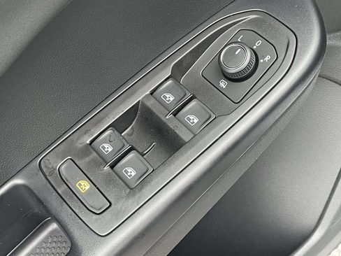 New 2026 Volkswagen Taos SE FWD image 20