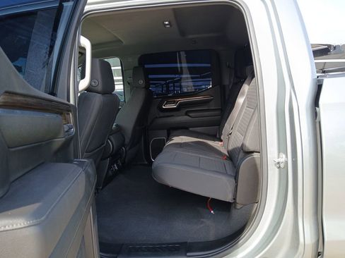 Used 2023 Chevrolet Silverado 1500 LT image 7