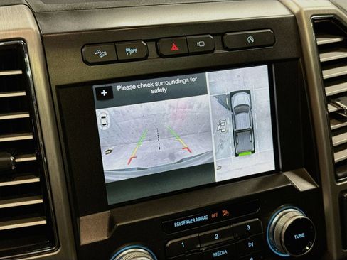Used 2018 Ford F150 Platinum w/ Technology Package AWD/4WD image 16