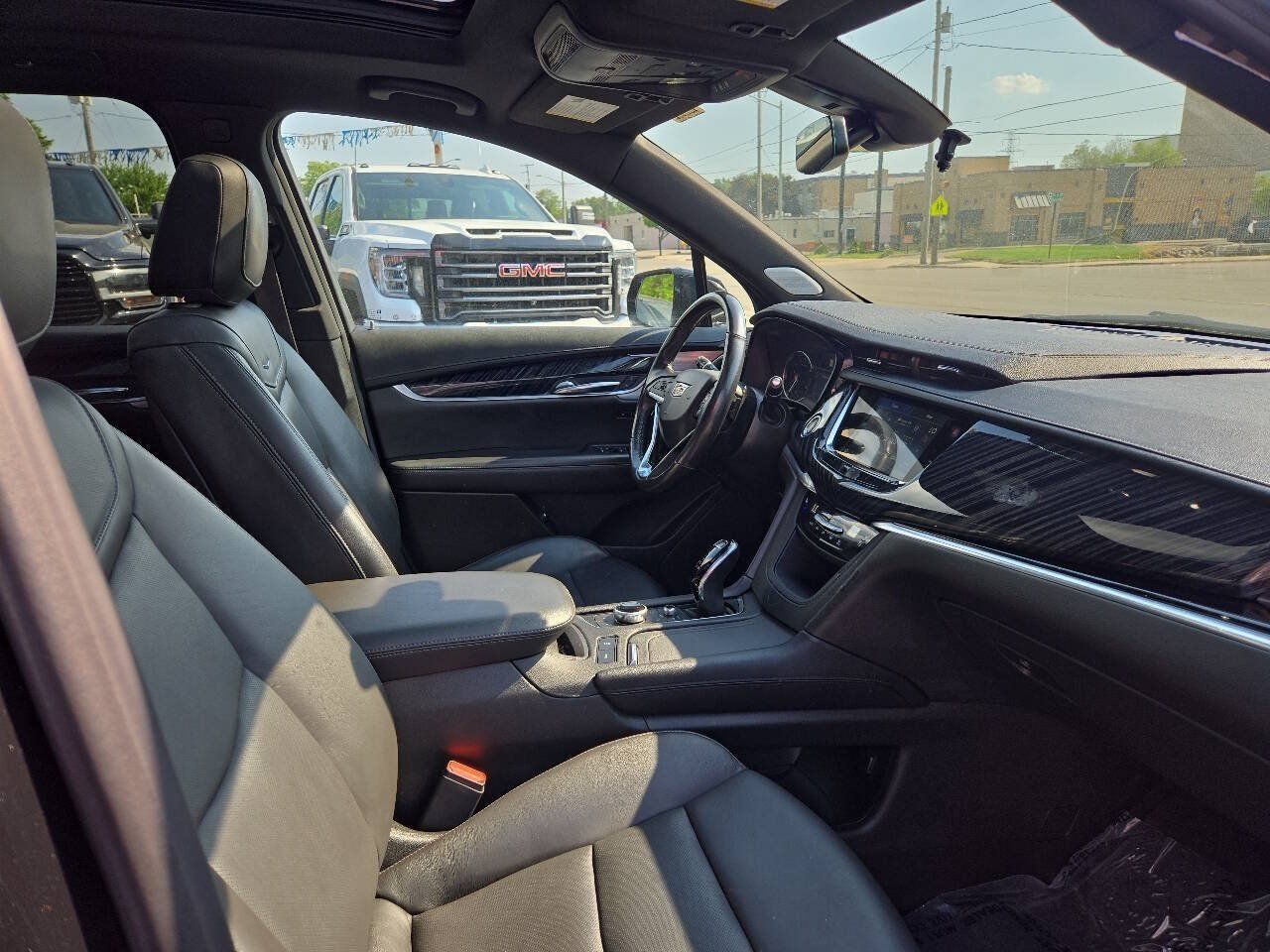 Used 2024 Cadillac XT6 Premium Luxury FWD image 13