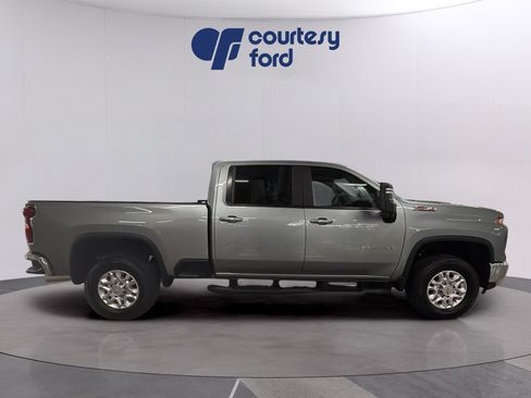 Used 2025 Chevrolet Silverado 2500 LT w/ All Star Edition AWD/4WD image 2