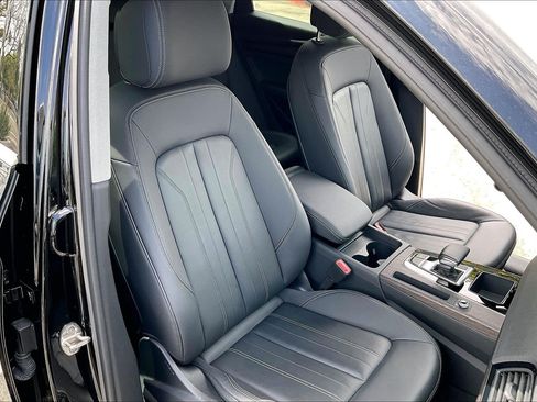 Used 2023 Audi Q5 2.0T Premium w/ Convenience Package AWD/4WD image 7