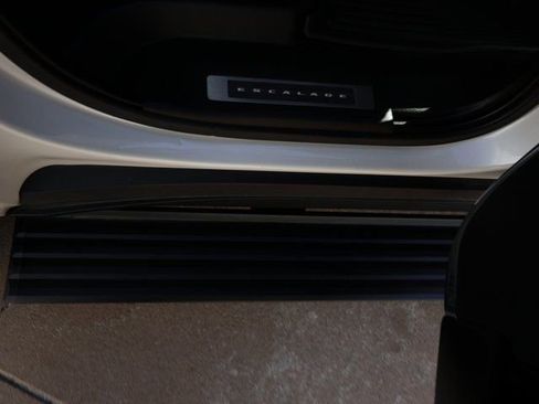Certified 2021 Cadillac Escalade Sport Platinum AWD/4WD image 14
