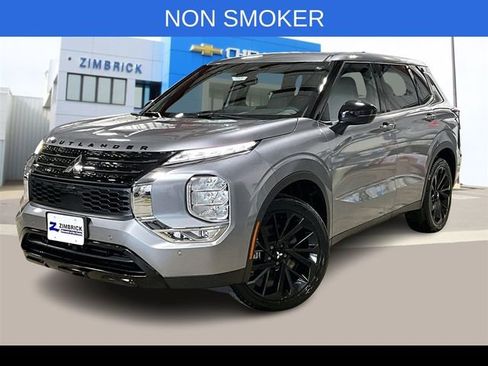 Used 2023 Mitsubishi Outlander SE Black Edition image 3