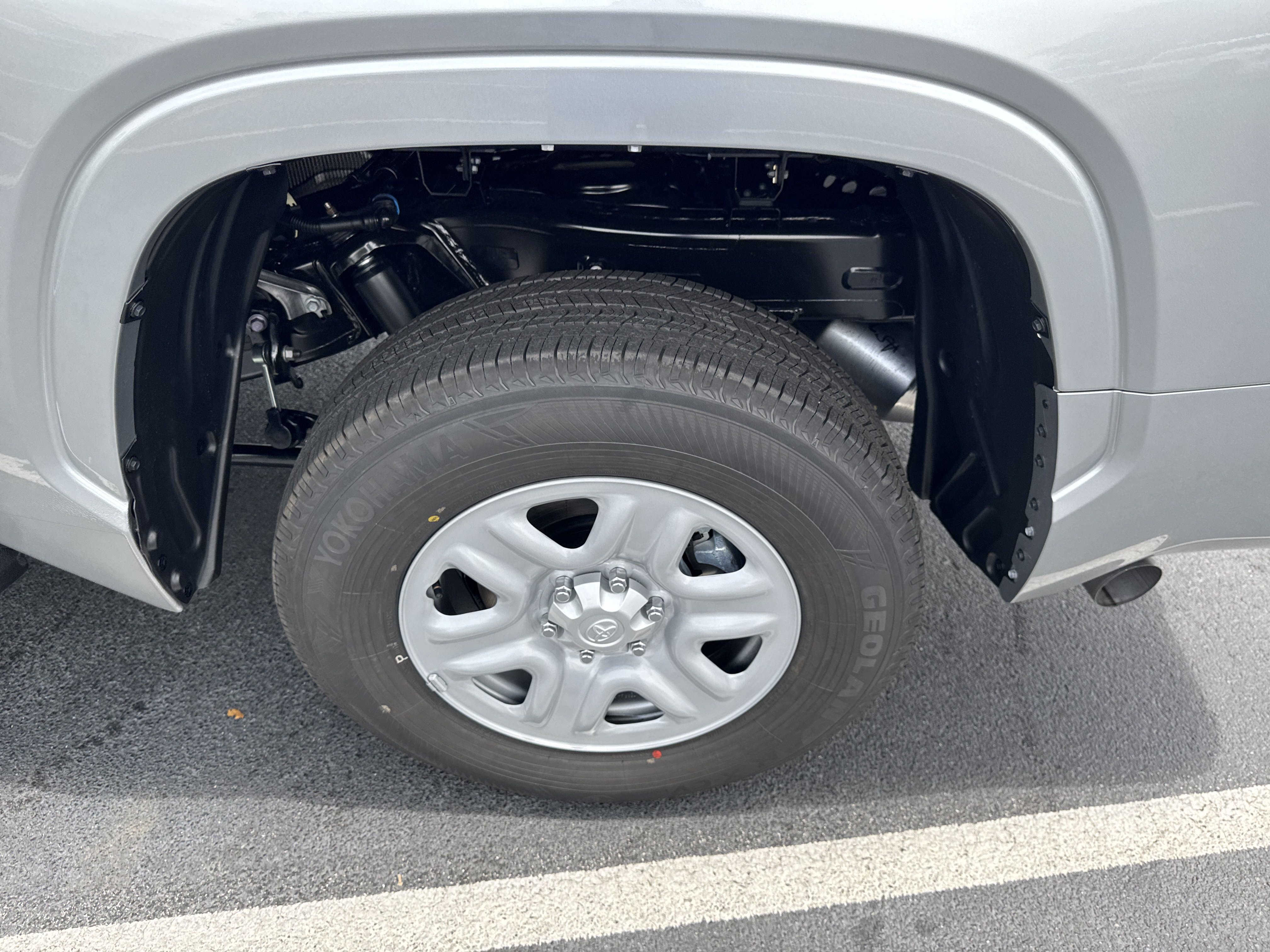 New 2025 Toyota Tundra SR w/ SR Tow Package AWD/4WD image 12