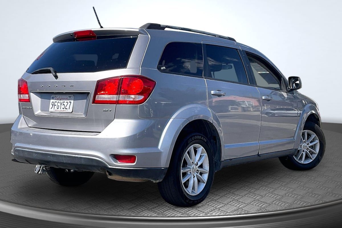 Used 2017 Dodge Journey SXT FWD image 12