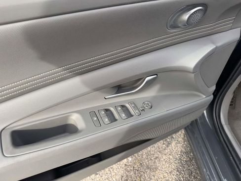 Certified 2025 Hyundai Elantra Sport image 14