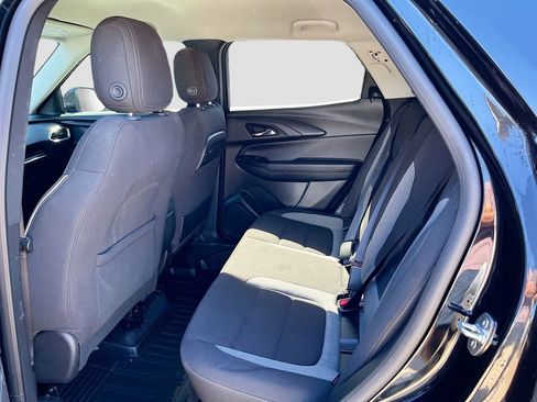 Used 2023 Chevrolet TrailBlazer LT FWD image 22
