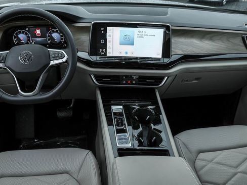 New 2026 Volkswagen Atlas SE image 34
