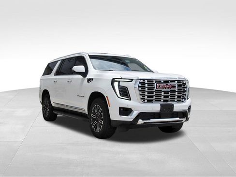 Used 2025 GMC Yukon XL Elevation w/ LPO, Floor Liner Package RWD image 1