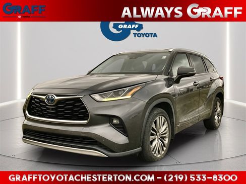Used 2020 Toyota Highlander Platinum image 1