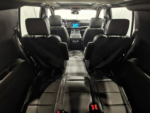 Used 2023 GMC Yukon XL Denali AWD/4WD image 37