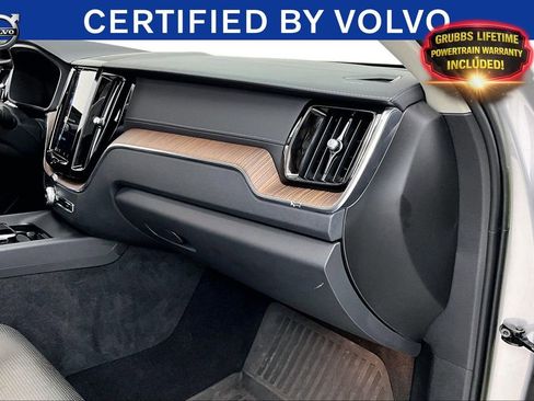 Used 2023 Volvo XC60 B5 Ultimate w/ Climate Package FWD image 21