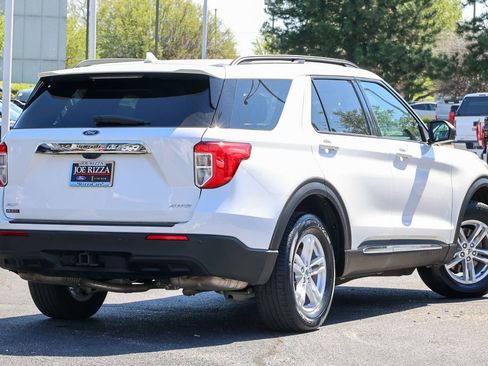 Certified 2023 Ford Explorer XLT w/ Class IV Trailer Tow Package AWD/4WD image 3