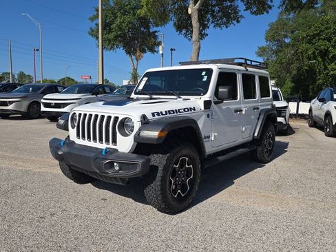 Used 2022 Jeep Wrangler Unlimited Rubicon 4xe AWD/4WD image 4