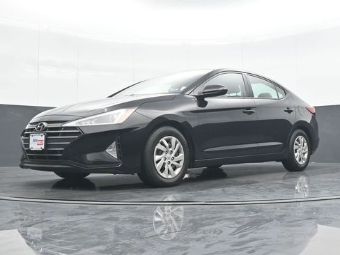 Used 2020 Hyundai Elantra SE w/ Cargo Package (C1) image 26