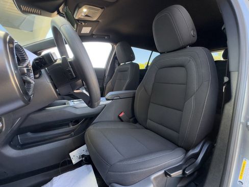 Used 2026 Chevrolet Equinox EV LT image 4