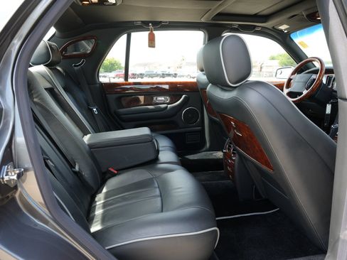 Used 2007 Bentley Arnage R RWD image 22