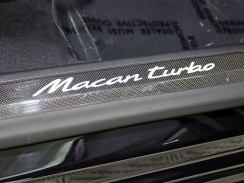 Used 2025 Porsche Macan Turbo Electric AWD/4WD image 15