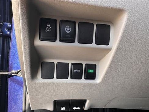 Used 2020 Nissan Rogue Sport SV image 17