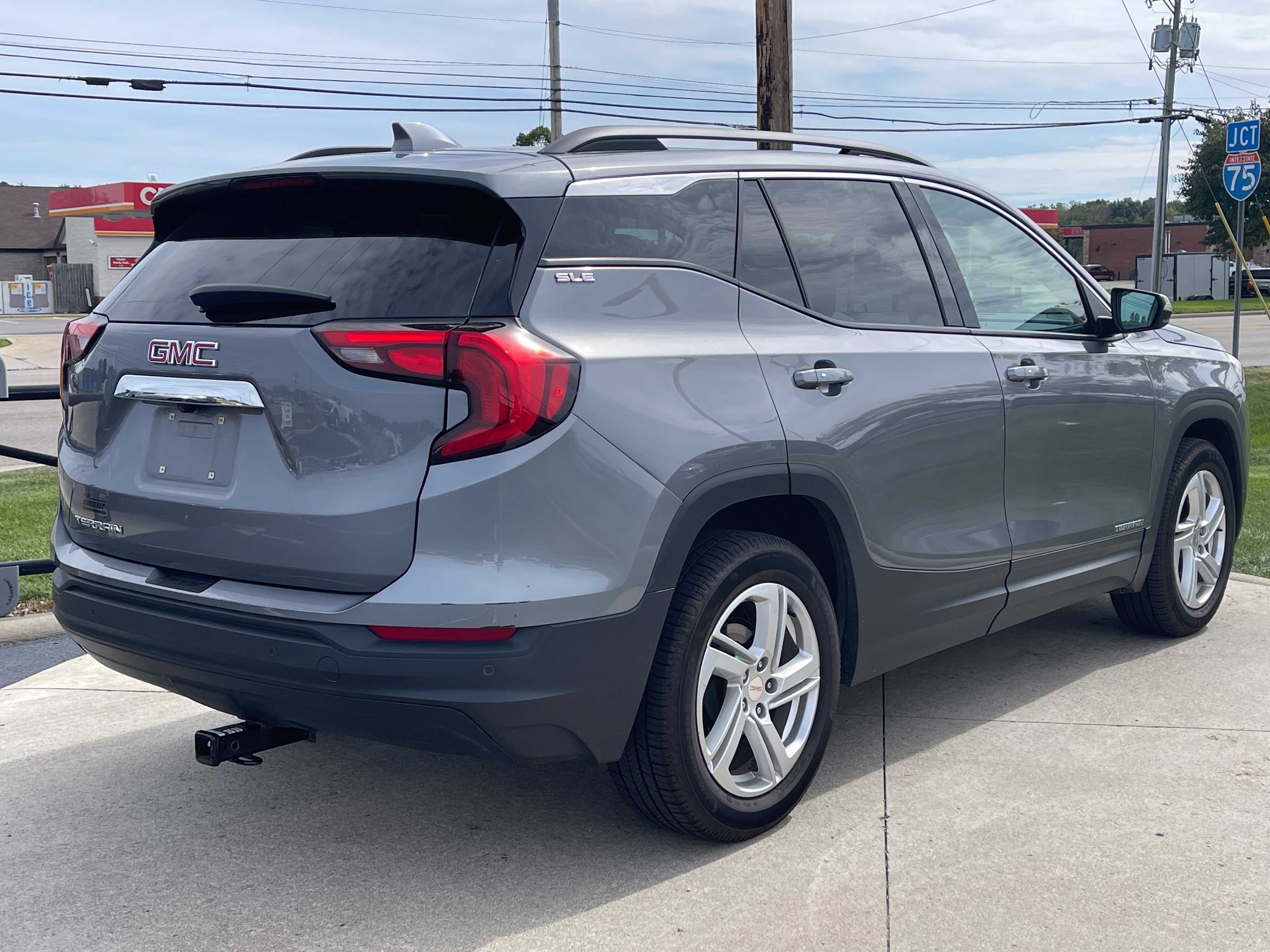 Used 2020 GMC Terrain SLE w/ Driver Convenience Package FWD image 7