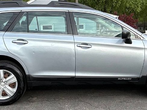 Used 2016 Subaru Outback 2.5i AWD/4WD image 7