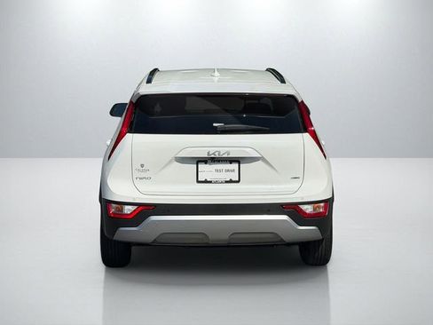 Certified 2025 Kia Niro EX FWD image 6