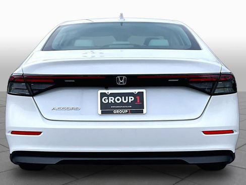 Used 2023 Honda Accord EX image 5