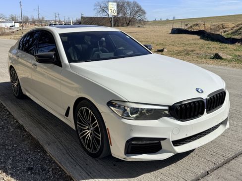 Used 2017 BMW 530i w/ M Sport Package image 12