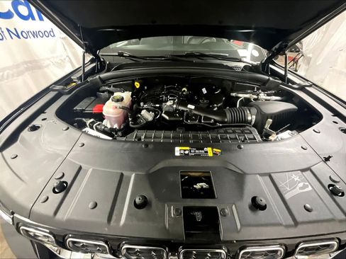 Used 2024 Jeep Grand Cherokee Limited image 30