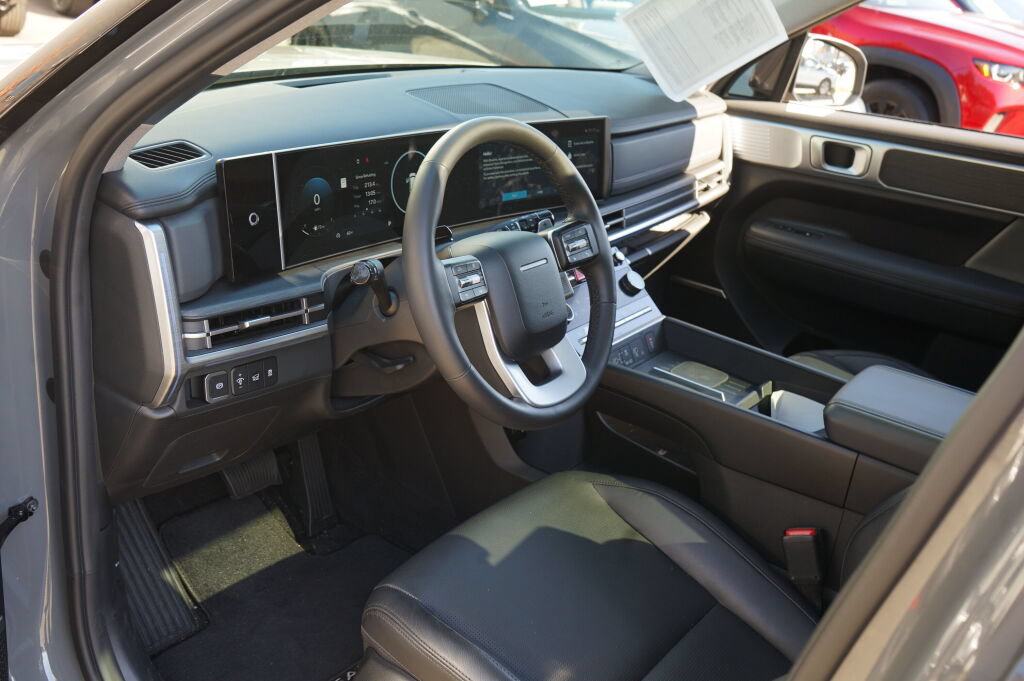 Certified 2024 Hyundai Santa Fe Limited AWD/4WD image 16