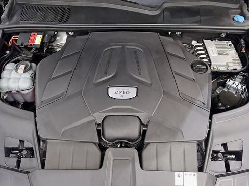 Used 2022 Porsche Cayenne S AWD/4WD image 42