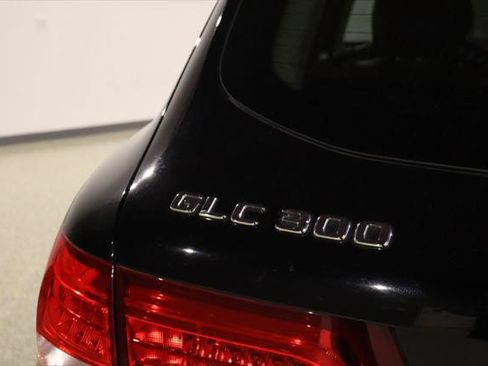 Used 2019 Mercedes-Benz GLC 300 image 15