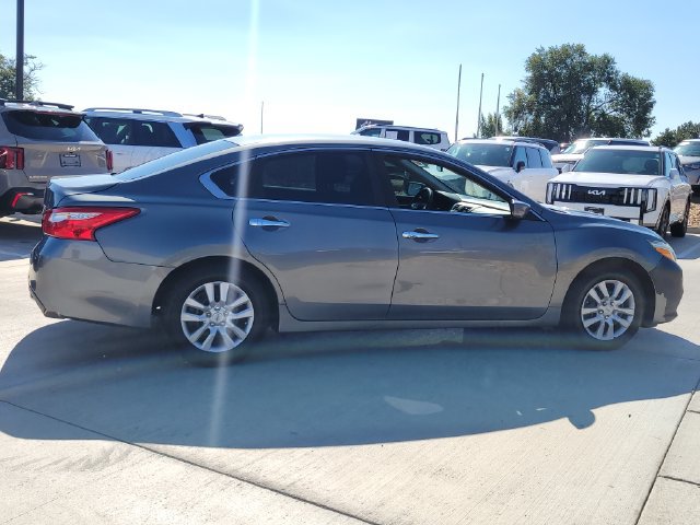 Used 2016 Nissan Altima 2.5 S w/ Power Driver Seat Package FWD image 6